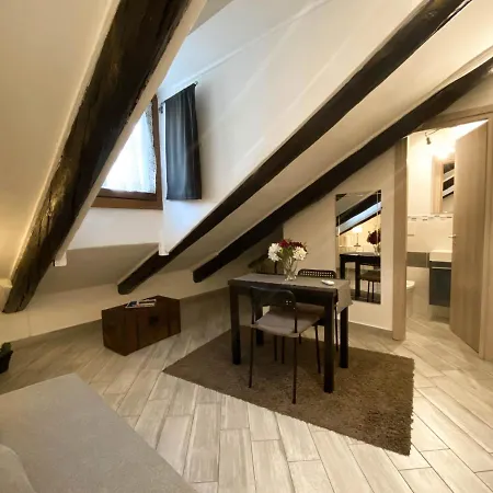 Mansarda Raffaello Apartman